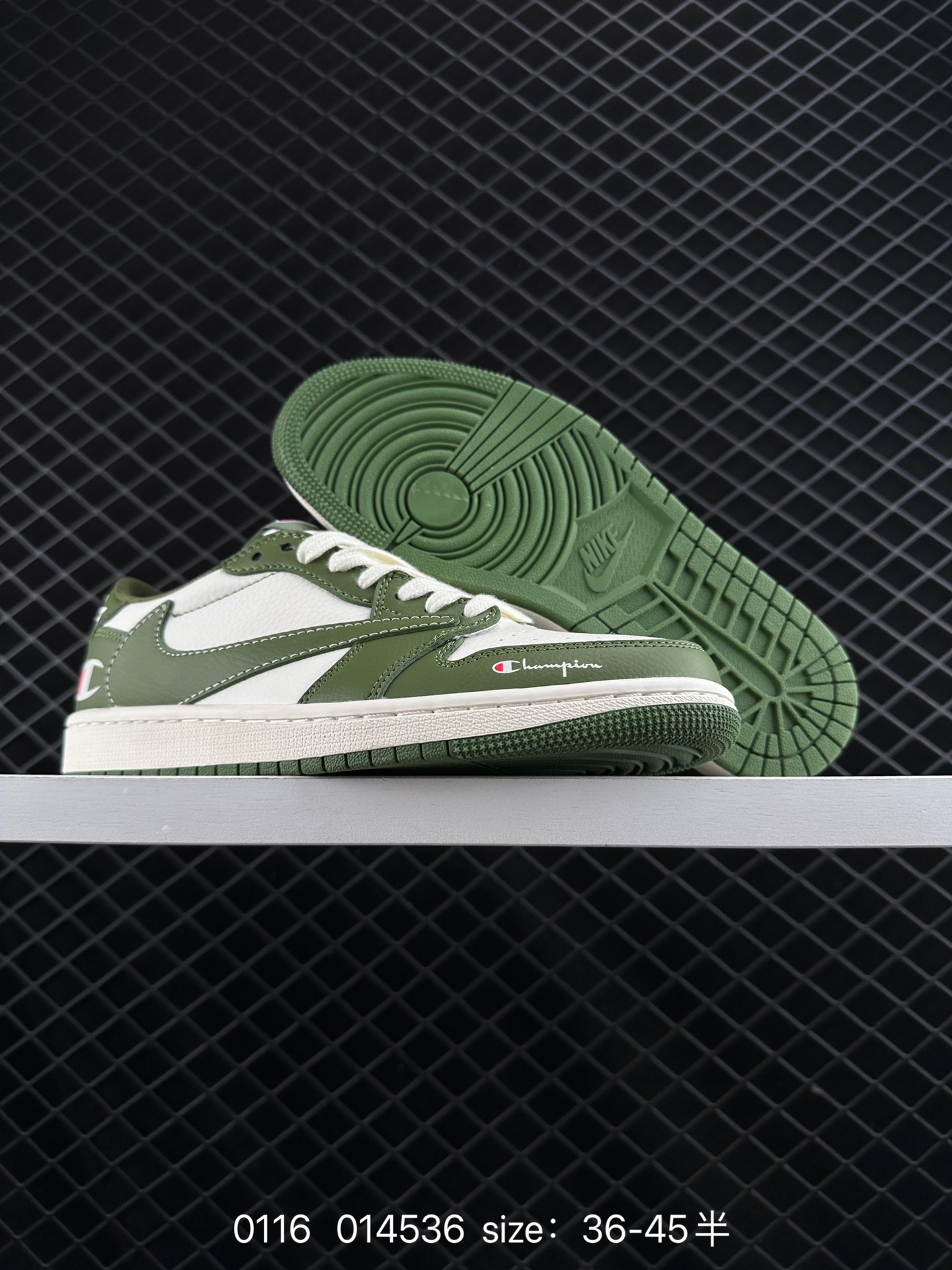 Travis Scott x Air Jordan 1 ” Reverse Mocha “  GUCCI AJ1